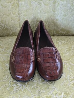 Clarks Brown Croc-Embossed Slip-On Loafers